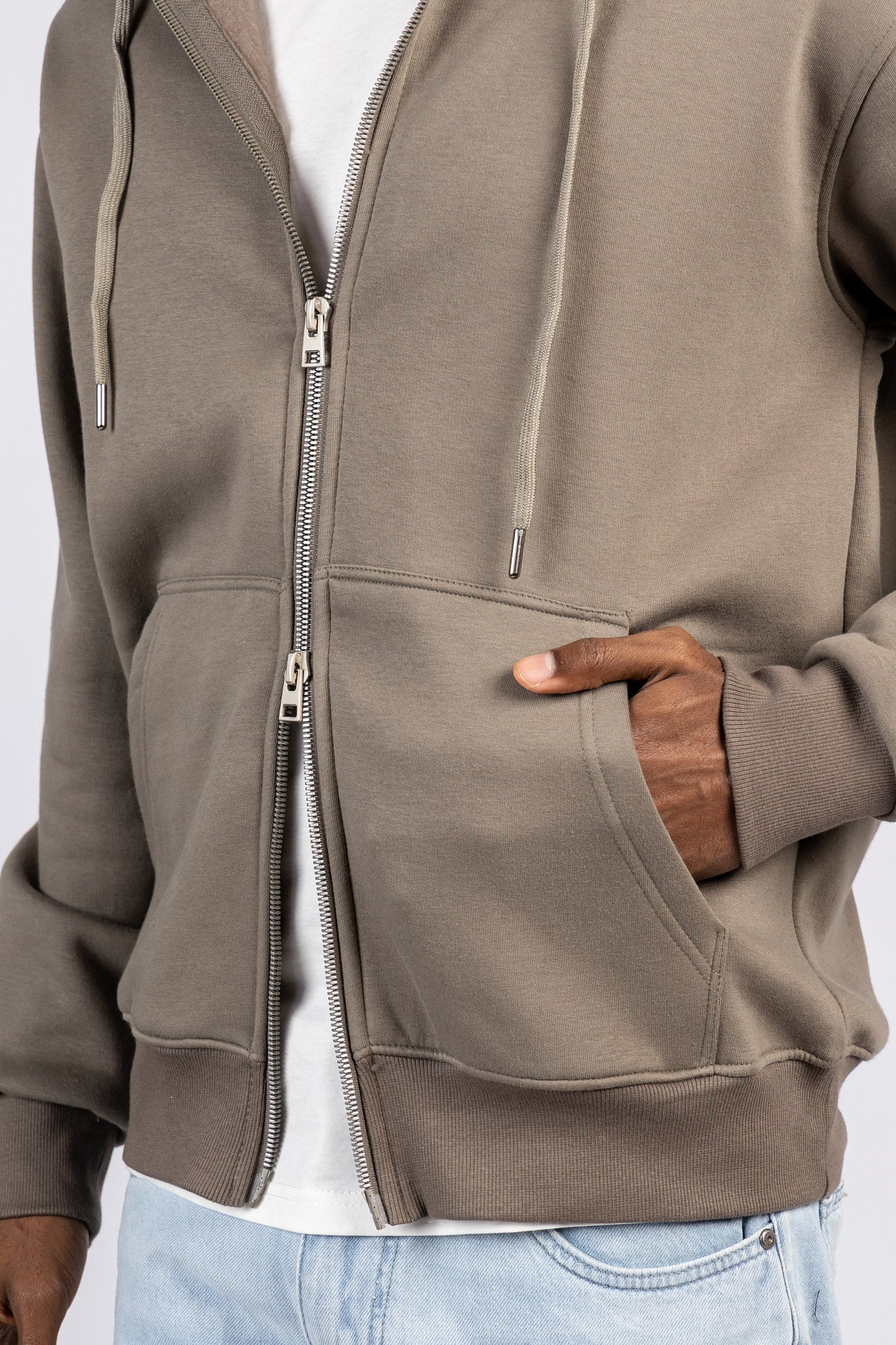 Capicho W. Zipper Milton Sweatshirt SWT/26840