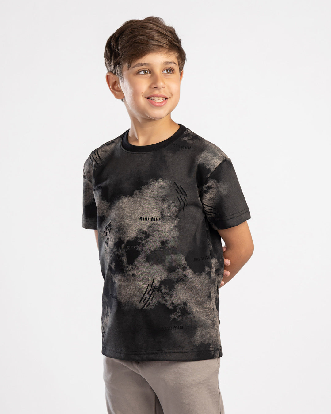 BLACK / 6