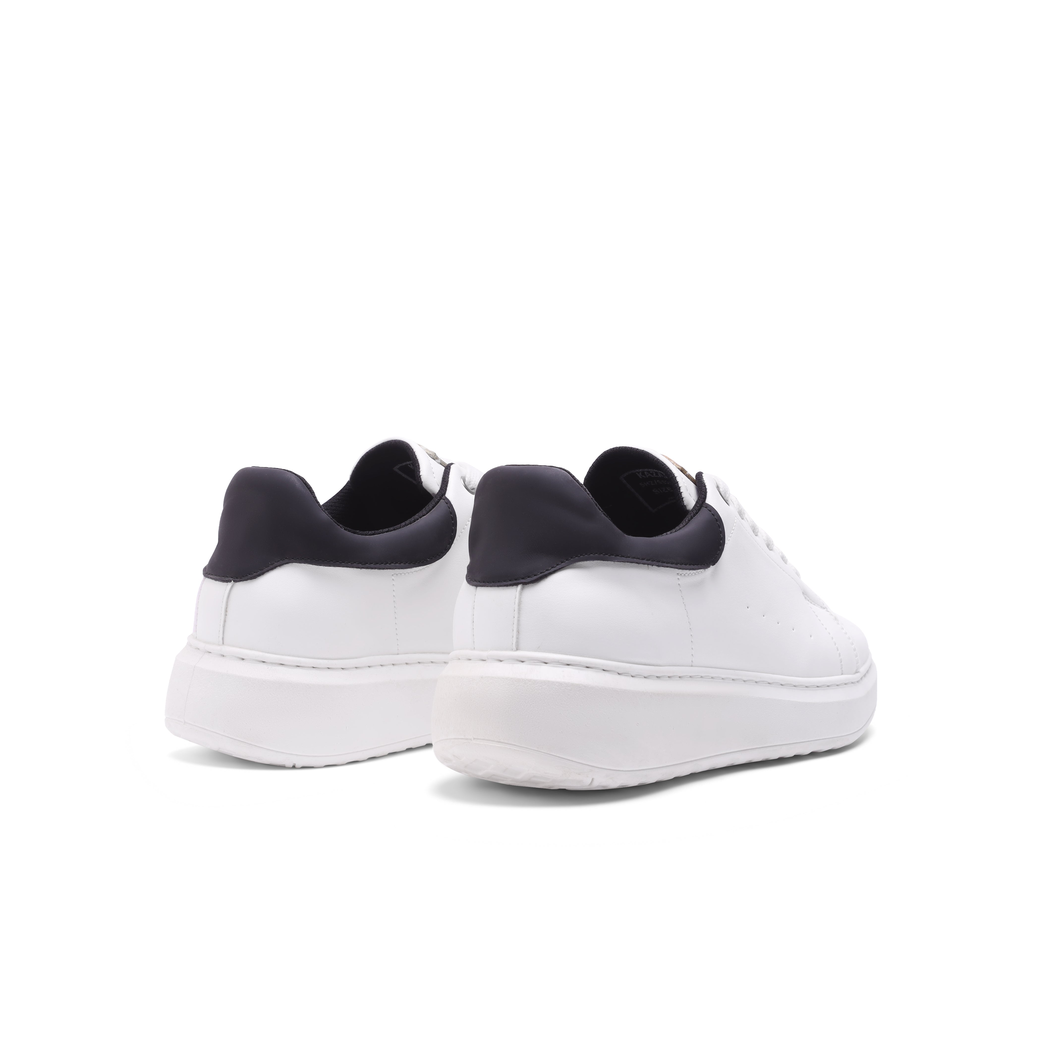 Essential Leather Sneaker - 150